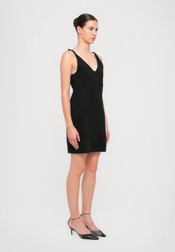 Короткое платье