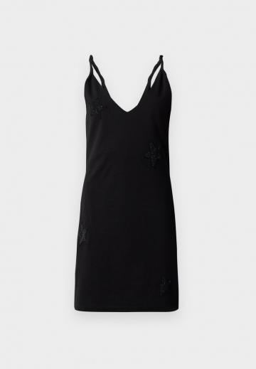 Короткое платье