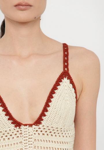 Топ на бретельках