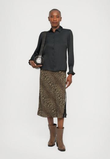 Атласная блузка