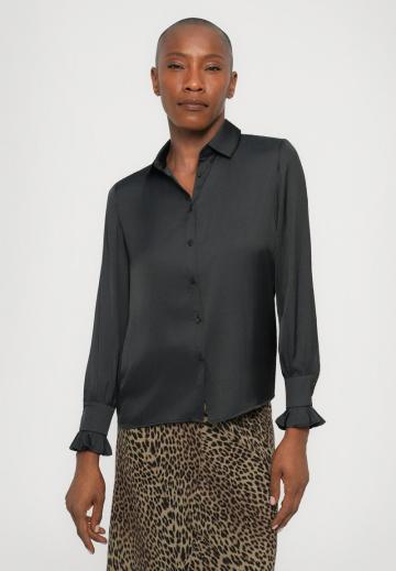 Атласная блузка