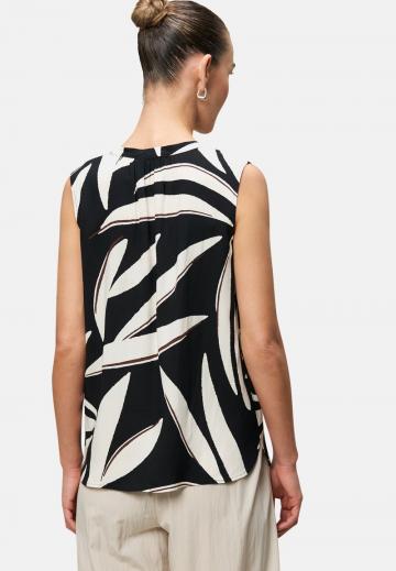 Блузка без рукавов