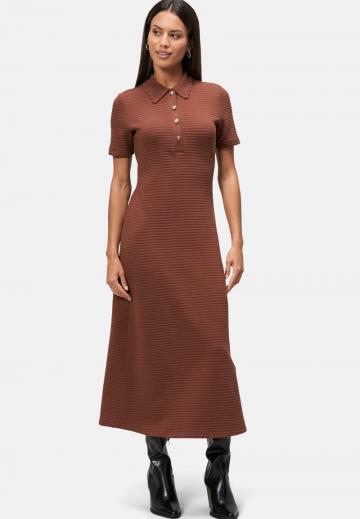 Вязаное платье