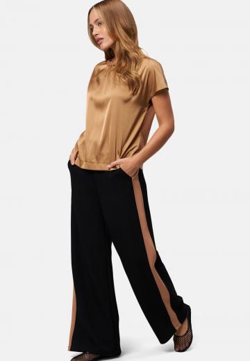 Атласная блузка