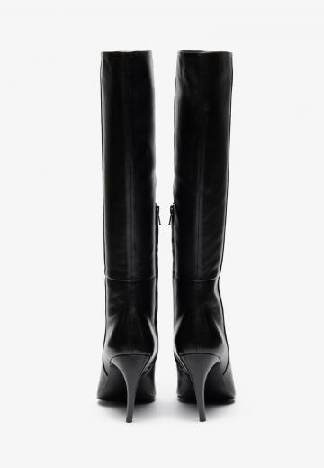 Высокие сапоги