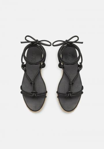 Римские сандалии