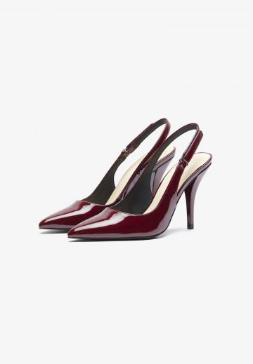 Туфли на высоком каблуке