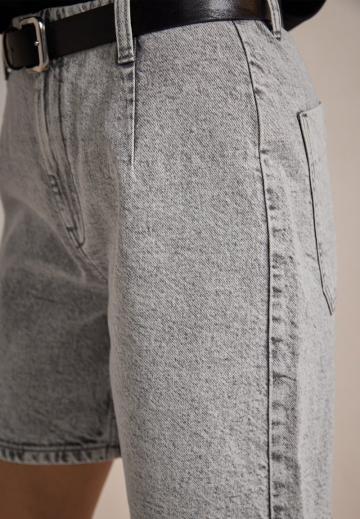 Джинсовые шорты