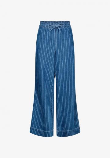 Свободные джинсы