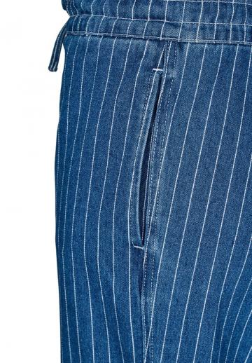 Свободные джинсы