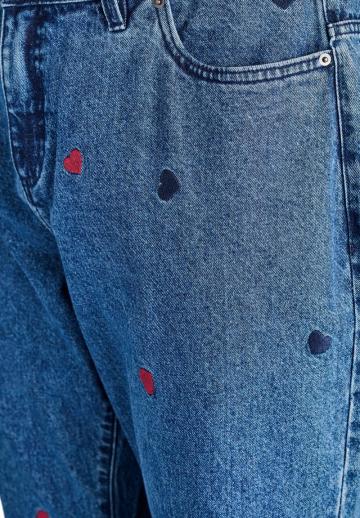 Прямые джинсы