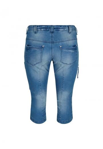 Короткие джинсы