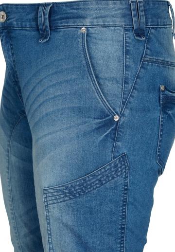 Короткие джинсы