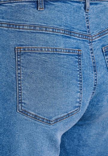 Джинсовые шорты