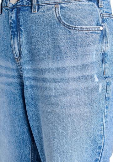 Прямые джинсы