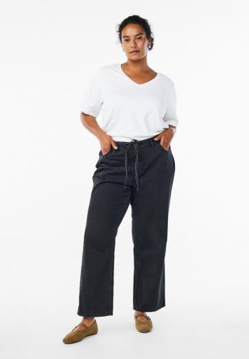 Прямые джинсы