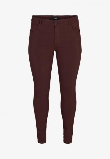 Короткие джинсы