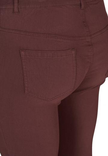 Короткие джинсы