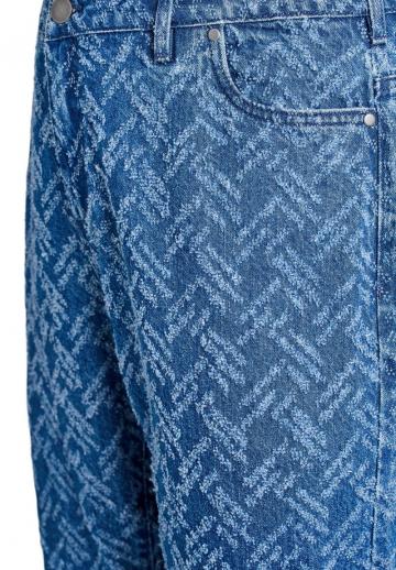 Прямые джинсы