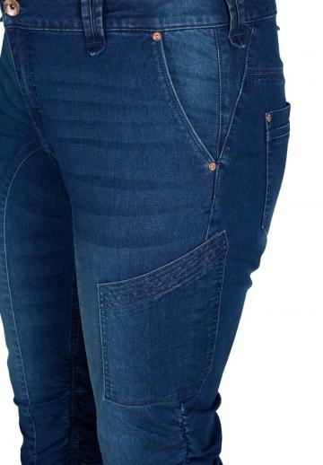 Короткие джинсы