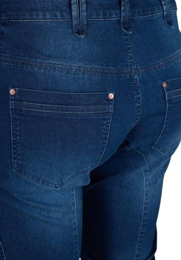 Короткие джинсы