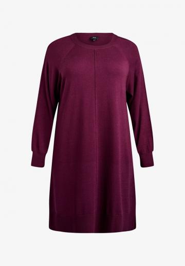 Вязаное платье