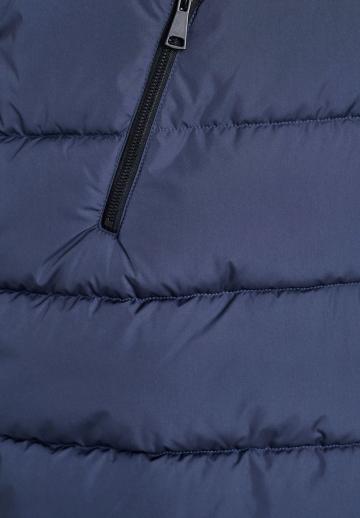 Длинный жилет