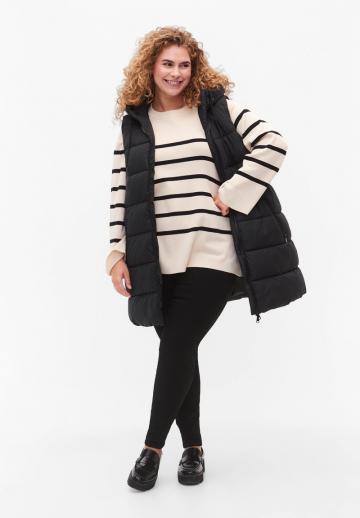 Длинный жилет