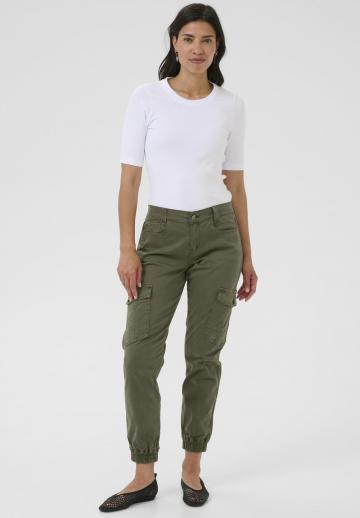 Брюки с накладными карманами