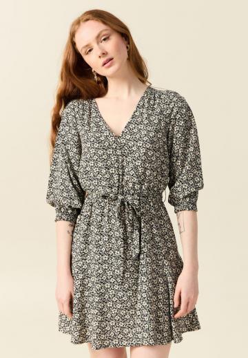 Короткое платье