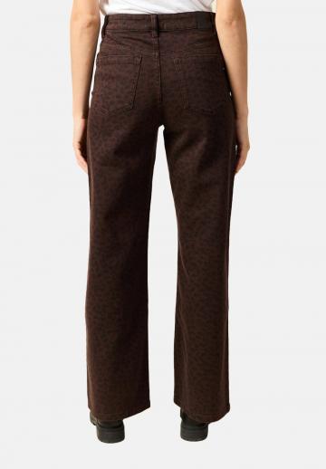 Клешеные джинсы