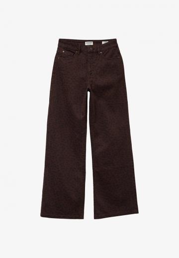 Клешеные джинсы