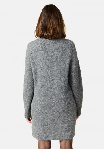 Вязаное платье