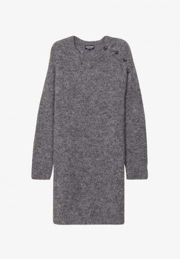 Вязаное платье