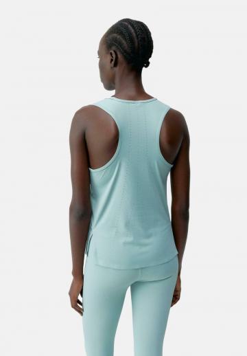 Спортивный топ