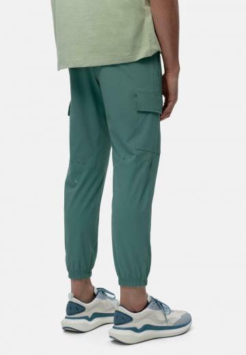 Брюки с накладными карманами