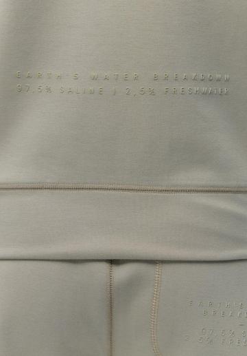 Спортивная кофта