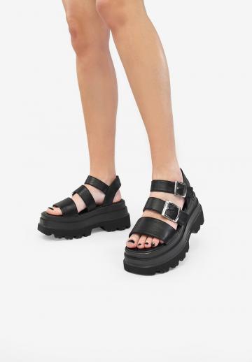 Босоножки на платформе