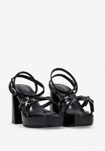 Босоножки на платформе