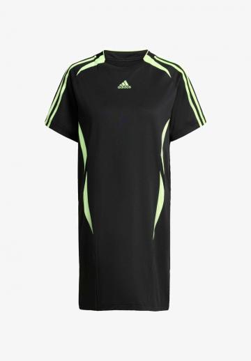 Вязаное платье