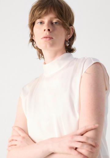 Шелковая блузка