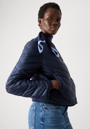 Короткая куртка