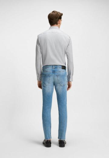 Узкие джинсы