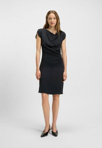 Платье футляр