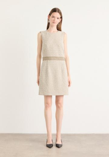 Платье футляр