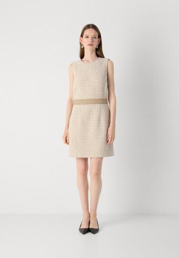 Платье футляр