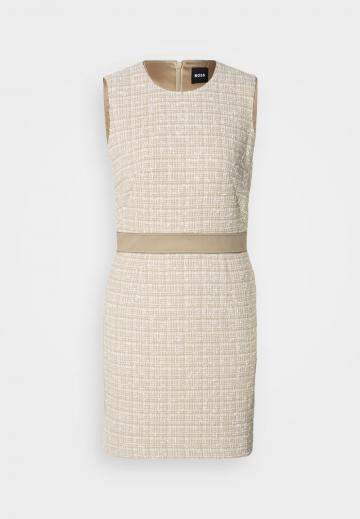 Платье футляр