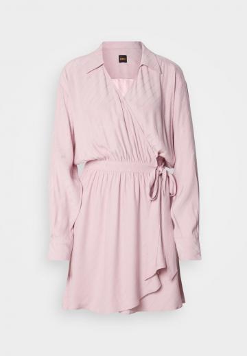 Коктейльное платье