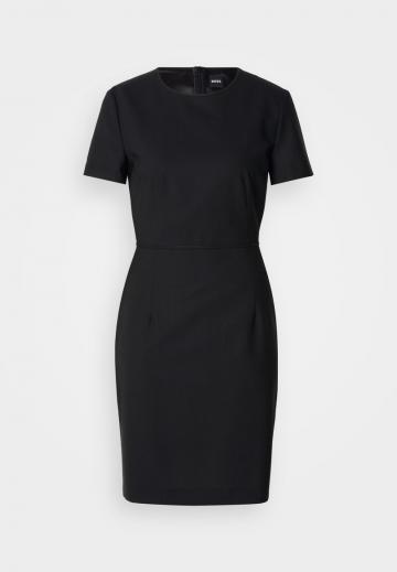 Платье футляр