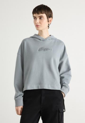 Пуловер с капюшоном